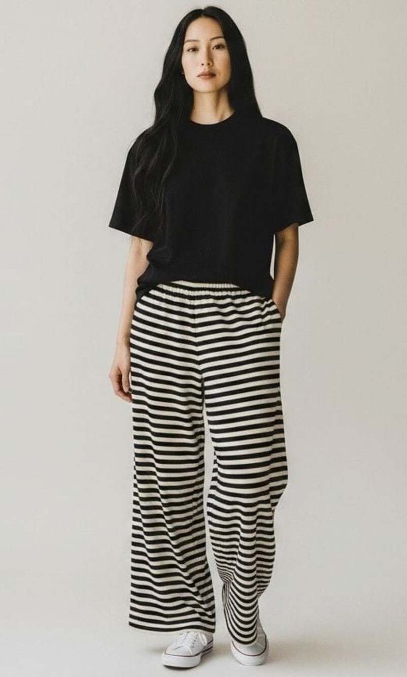 Neutral Ground Women's Black & White Striped Wide Leg Knit Lounge Pants  Medium